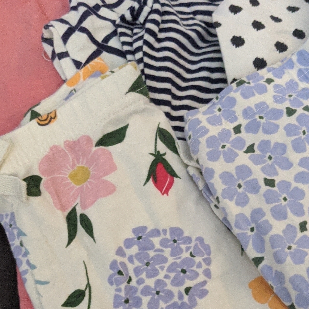 Colorful Patterned Leggings Set - Picture 2 of 4
